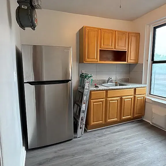 1 E 213th St #8 — Photo 4