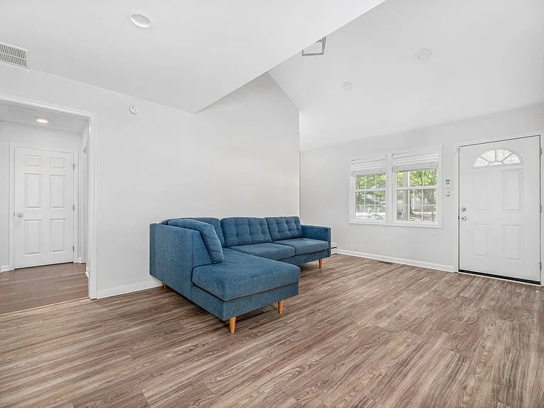 404 Keswick Ave — Photo 6