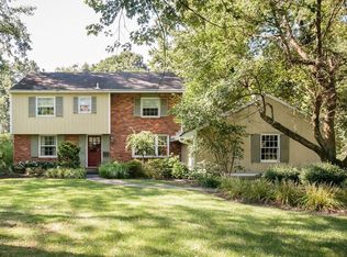 233 Hedgeman Rd, Moorestown, NJ 08057