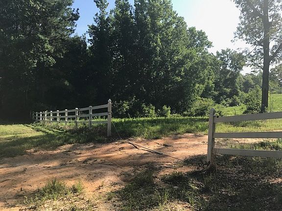 3rd image of 20.33 Ac Dee Rd