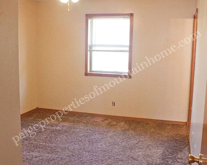 Paige Apartments — Photo 5