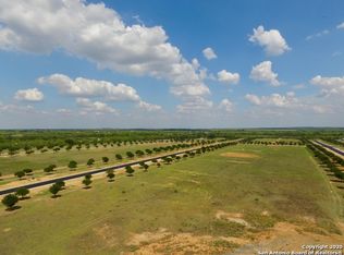 125 W Tree Farm Dr, Lytle, TX 78052