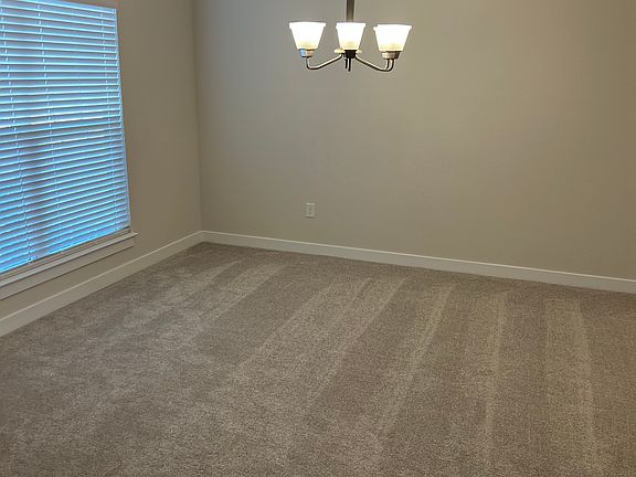 4th image of 219 Iris Cir