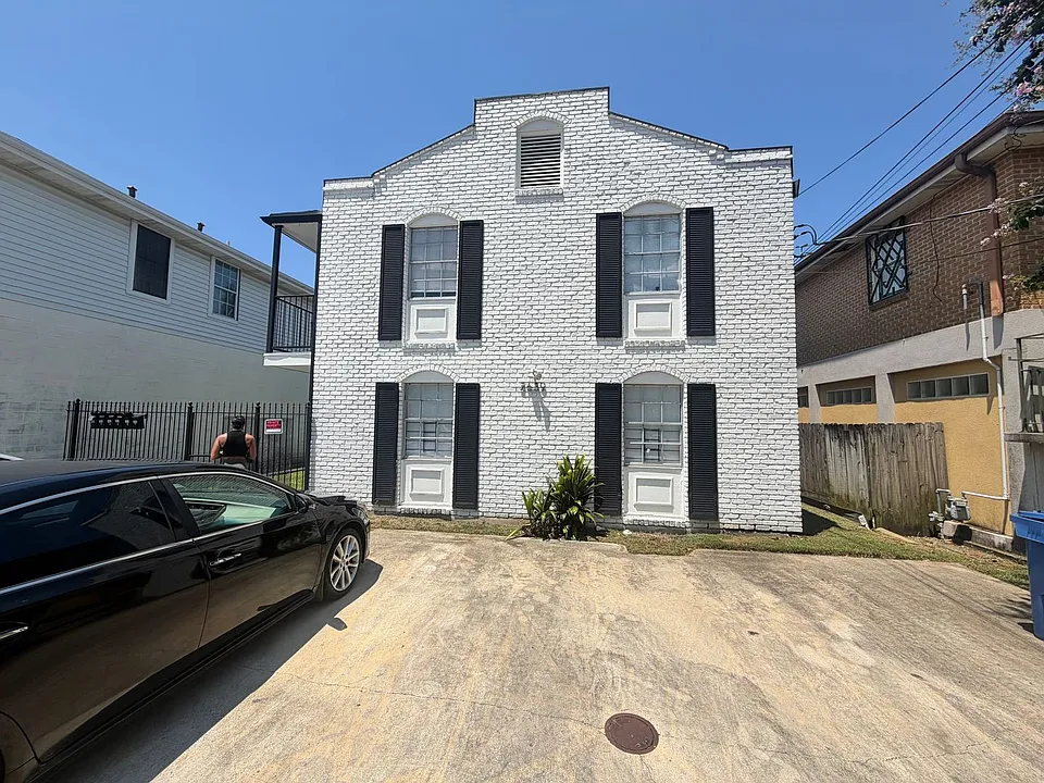 2639 Dreux Ave