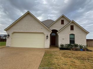 2917 Goldberg Dr, Bryan, TX 77808