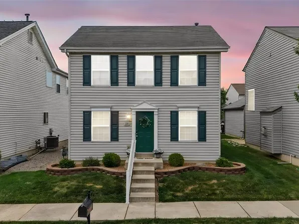 1015 Carpathian Dr, Lake Saint Louis, MO 63367