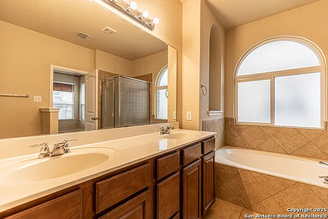9023 Hubbard Hl — Photo 25