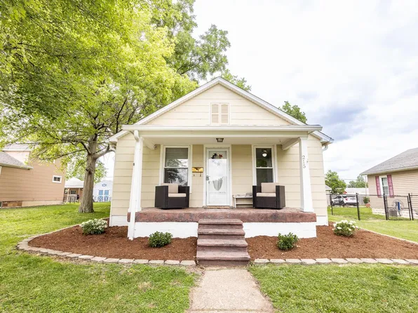 215 W Missouri St, Trenton, IL 62293