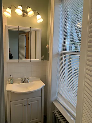 Rented by Capri Jet Realty Corp | media 48