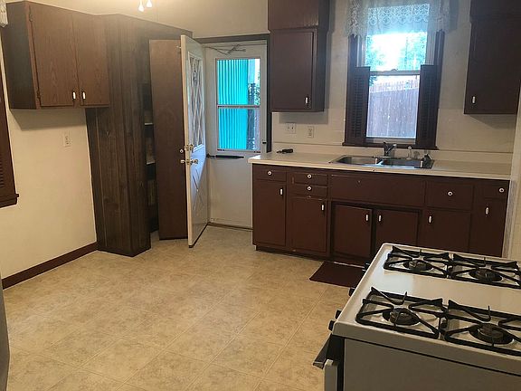 2nd image of 117 Catherine St
