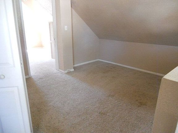 3rd image of 821 E 10th St