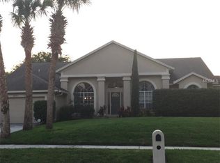 1071 New Castle Ln, Oviedo, FL 32765