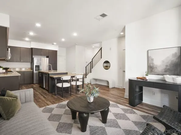 2472 Aperture Cir, San Diego, CA 92108