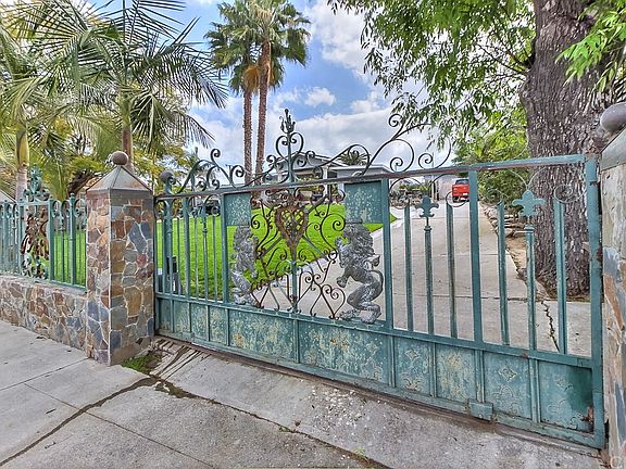 2nd image of 11824 Fidel Ave