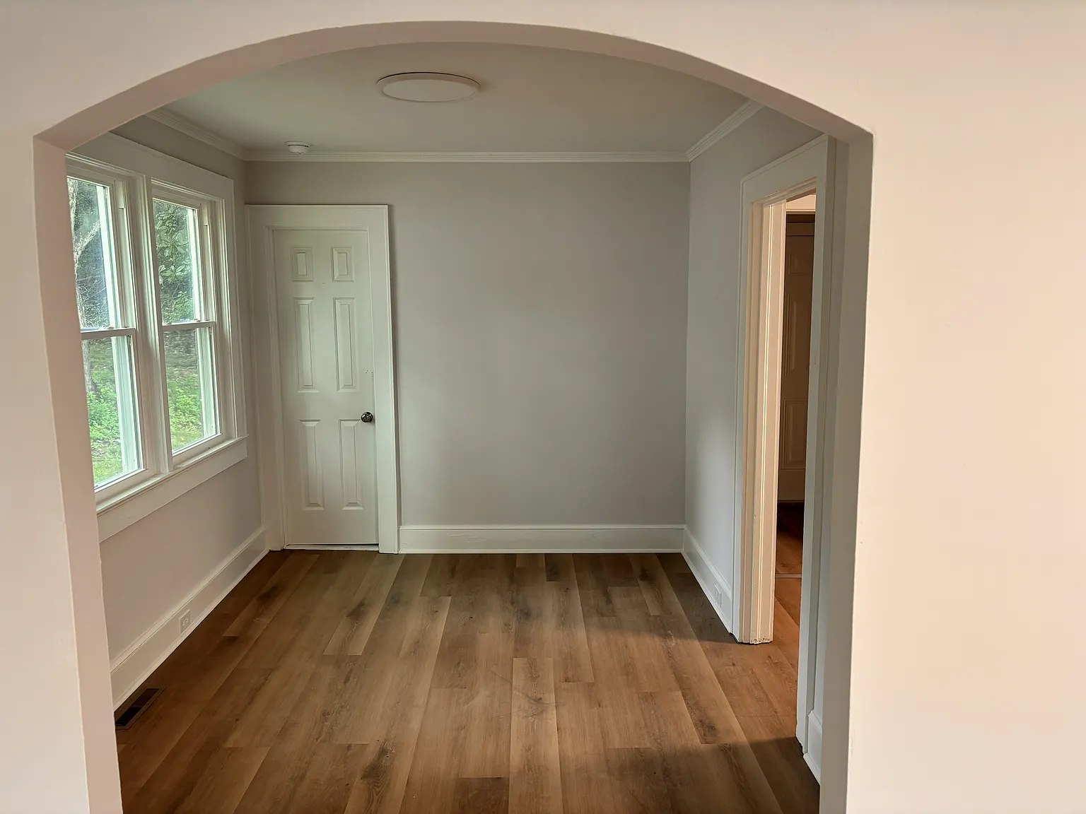 2 bed, 1018 sqft, $1,080 — Photo 4
