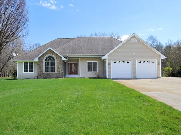 4751 Harlan Dr, Watervliet, MI 49098