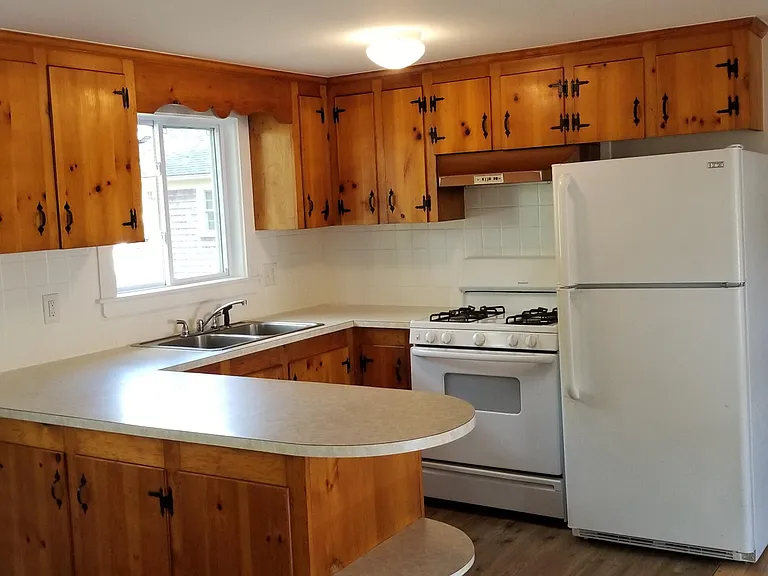 85 Castlewood Cir — Photo 15