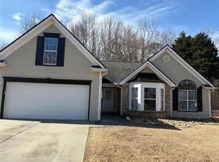 2045 Charleston Oak Cir, Lawrenceville, GA 30043