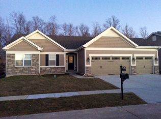 220 Palisades Ridge Ct, Eureka, MO 63025