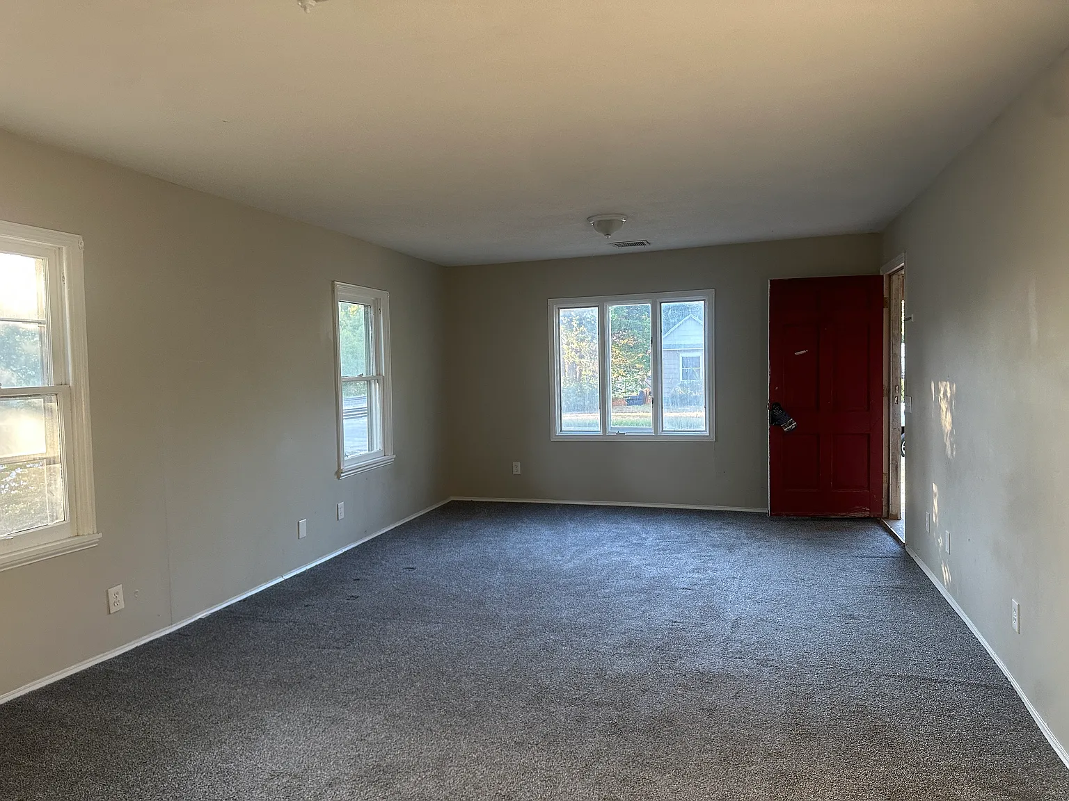 2 bed, 866 sqft, $850 — Photo 4