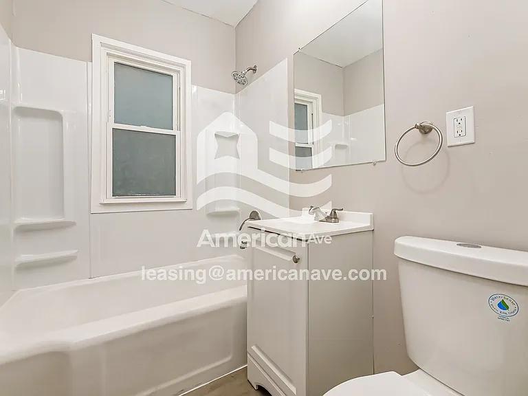893961_014_wm_-_bathroom_13158069.jpg