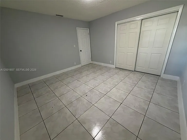 6316 Lincoln St #6316 — Photo 14