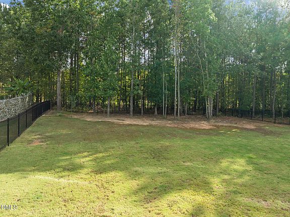5th image of 295 Long View Dr