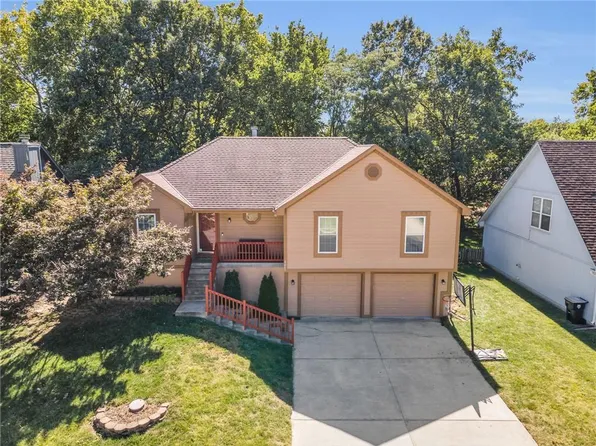 8623 NE 72nd Ter, Kansas City, MO 64158