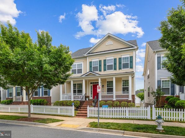 22767 Sweetspire Dr, Clarksburg, MD 20871
