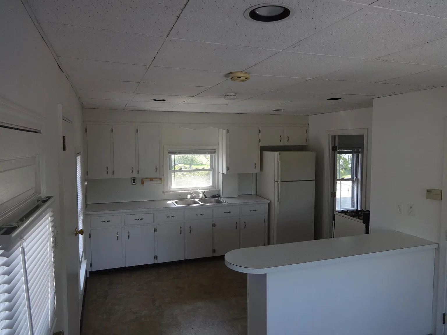 Montvale Ave, Woburn — Photo 1