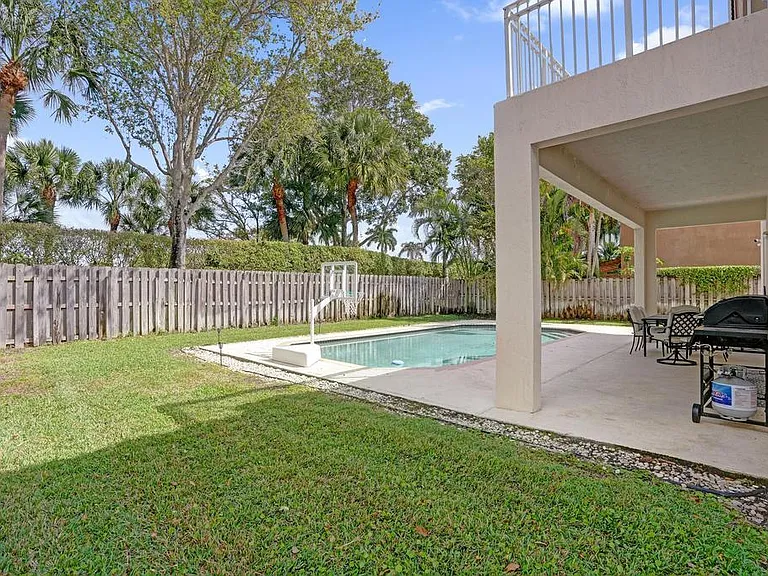 16405 Diamond Head Dr — Photo 53