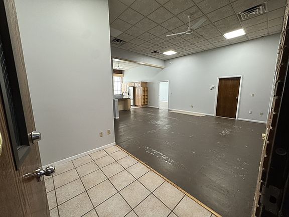 3rd image of 20 W 5th St Suite 209