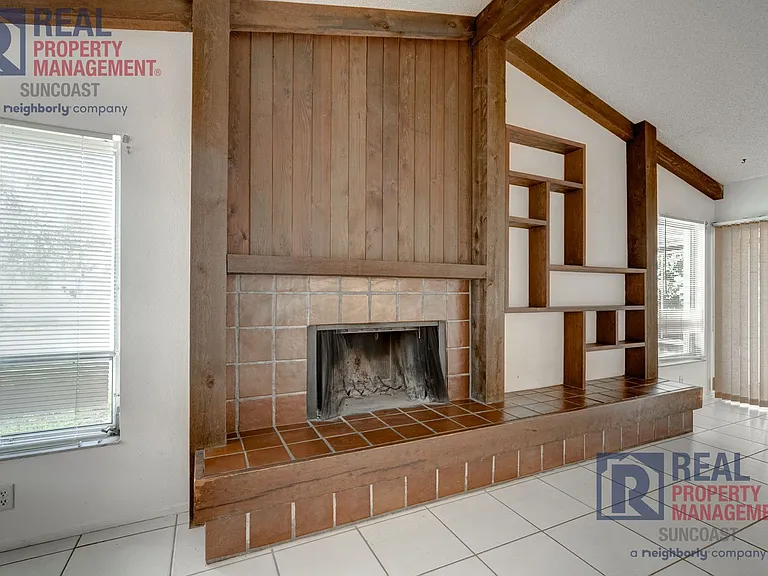 1370 Palmwood Dr — Photo 12