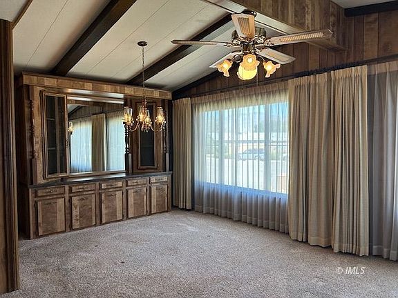 4th image of 18 Michelle Cir