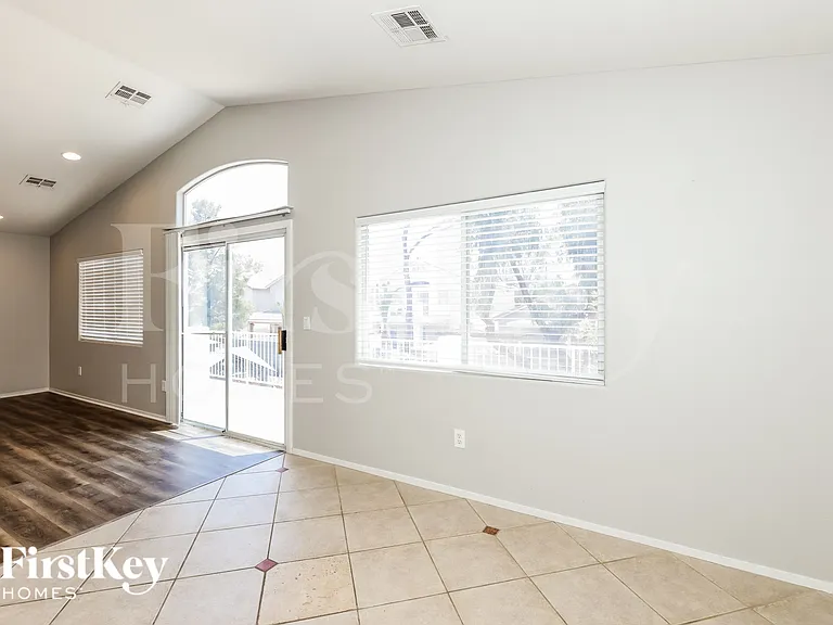 9271 Ansley Ct — Photo 7