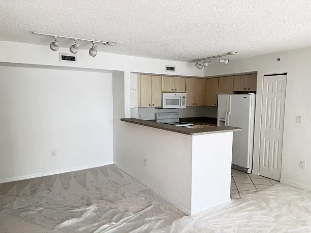 1801 N Flagler Dr #99 — Photo 9