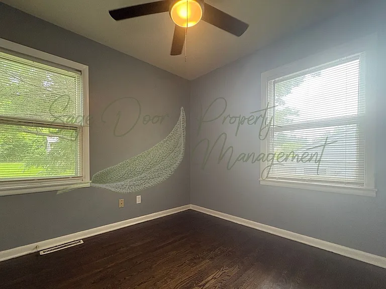 302 N Peck Dr — Photo 16
