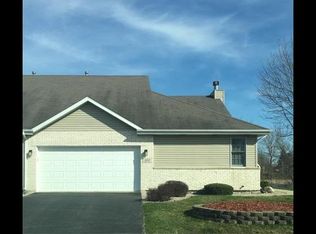 207 Hillcrest Ln, Steger, IL 60475