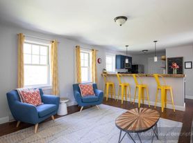 21 Tall Pine Ln, Kennebunkport, ME