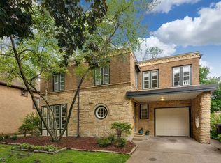 9026 S Claremont Ave, Chicago, IL