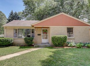 2921 Pinehurst Ave, Racine, WI 53403