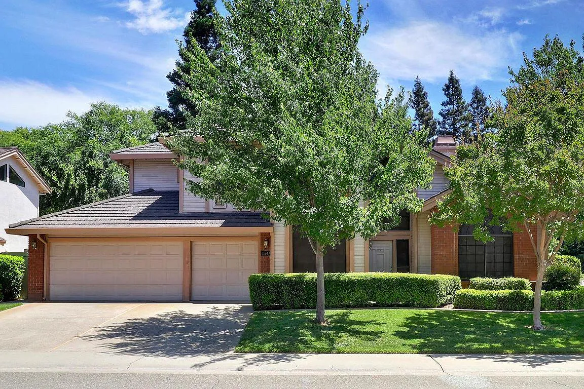 11747 Hollenbeck Way photo 1