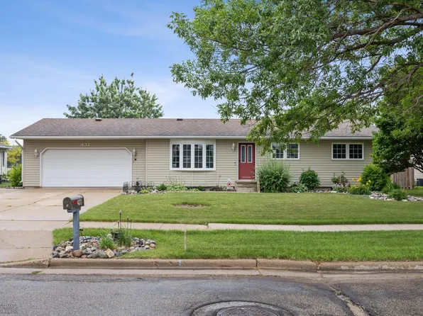 437 10th Ave W, West Fargo, ND 58078