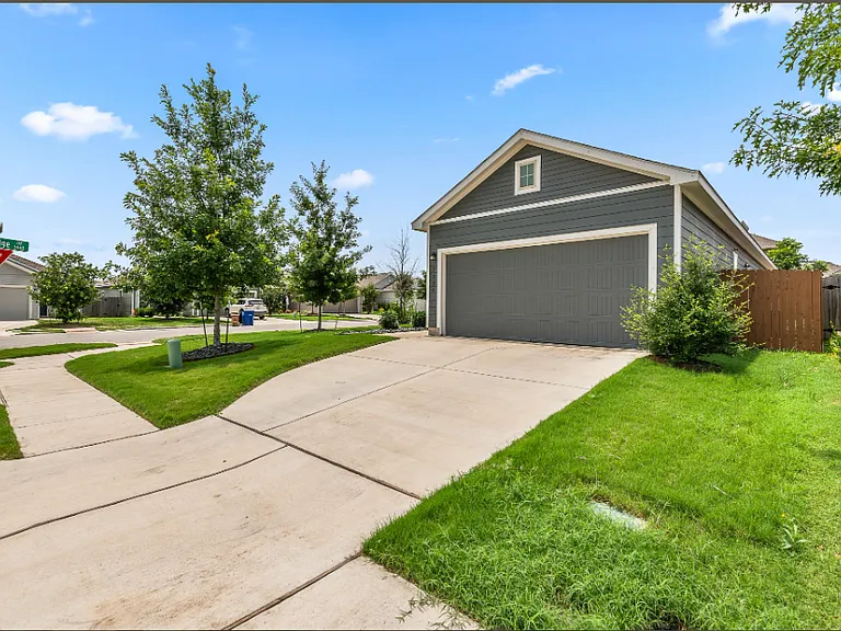 7225 Spirit Hill Rd — Photo 2