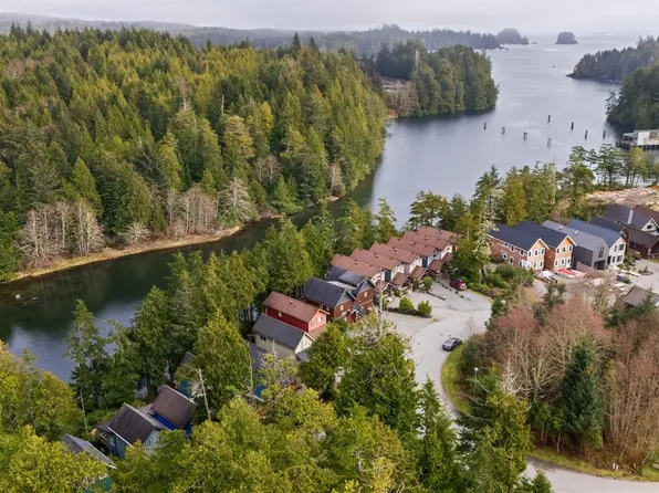 277 Boardwalk Blvd, Ucluelet, BC V0R 3A0