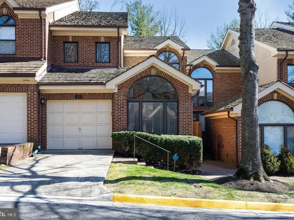 1462 Hampton Hill Cir, Mc Lean, VA 22101