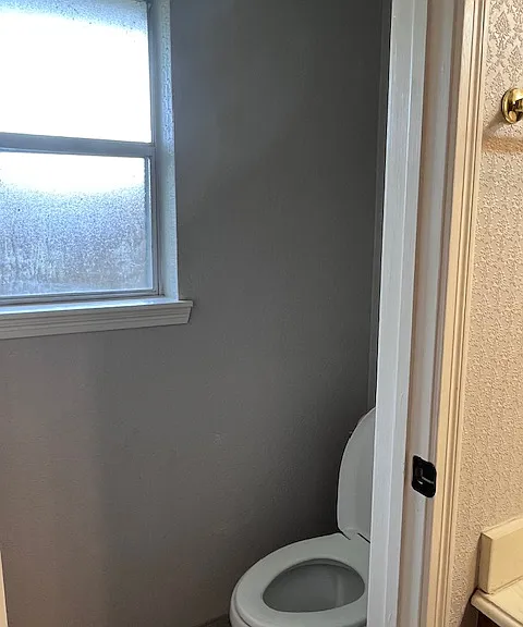 Master Bath Water Closet