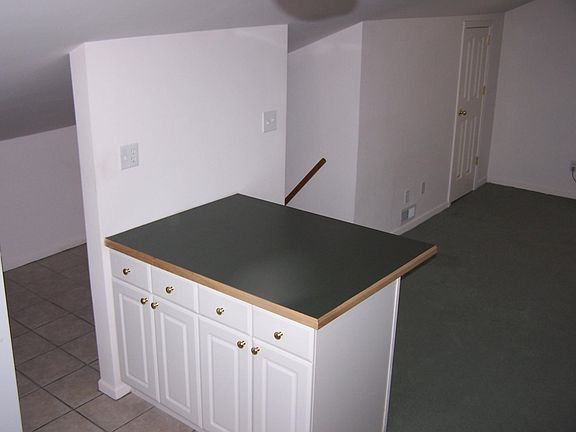 4th image of 304 E Saratoga St #2
