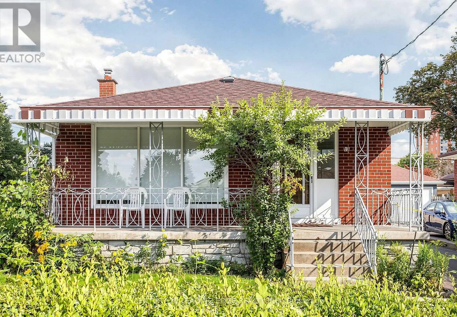 15 Maretta Ave — Photo 2