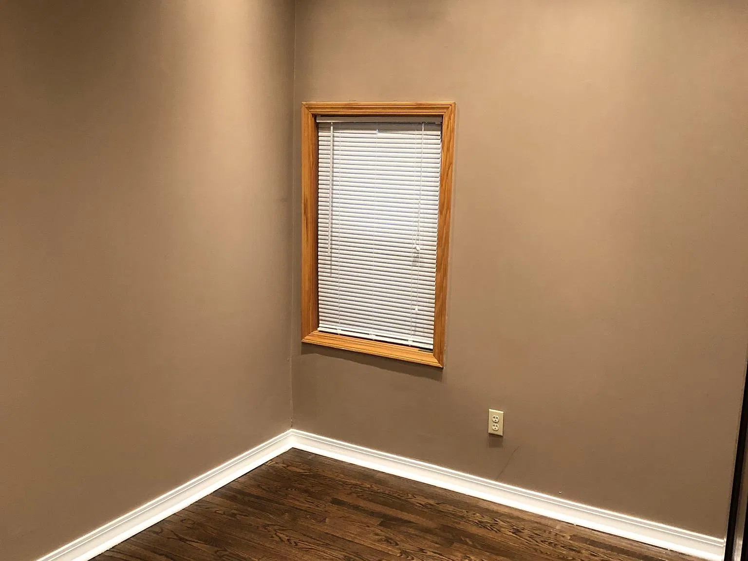 2 bed, 1000 sqft, $1,850 — Photo 4